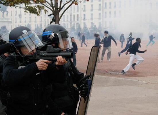 Pour une police qui sente bon